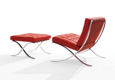 Barcelona chair and ottoman cadeira e puff