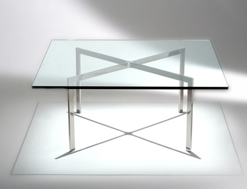 Ludwig Mies Van der Rohe mesa barcelona centro