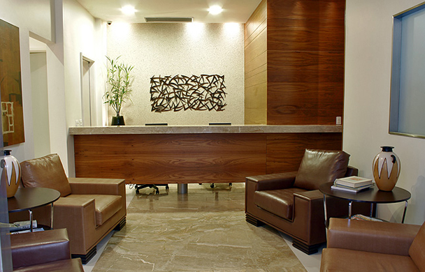 balcao atendimento recepcao reto cores no ambiente