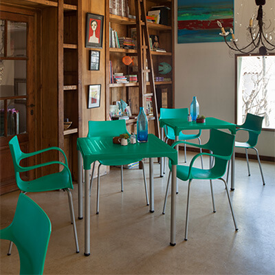 cadeira-plastica-para-escritorio-e-home-office-jim-frisokar-soline-moveis-ambeintada-verde-400