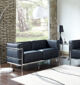 sofa-lc3-feminino-dois-lugares-le-corbusier-ambientada-600