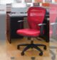 RS-cadeira-diretor-ergo-citz-vermelha-base-preta-ambientada