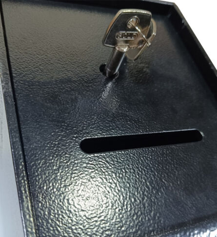 Cofre Caminhão Boca de Lobo